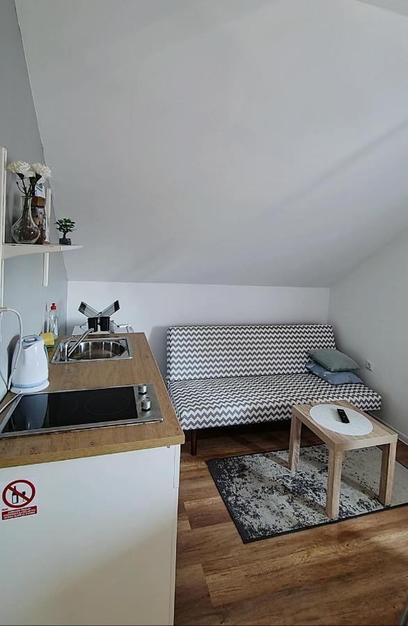 Apartman Lena Tusilovic Buitenkant foto