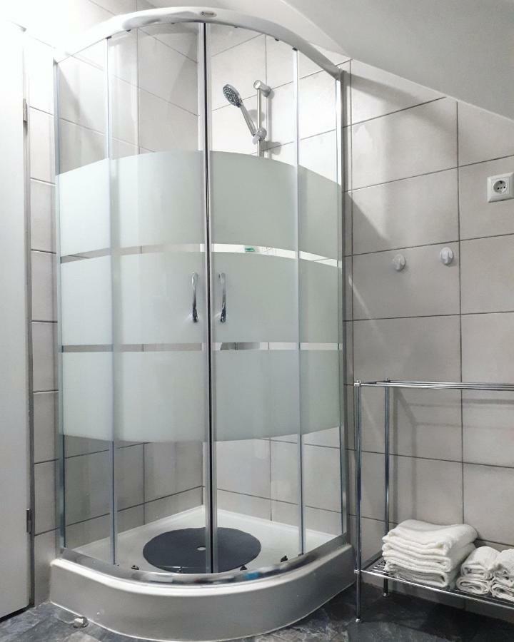 Apartman Lena Tusilovic Buitenkant foto